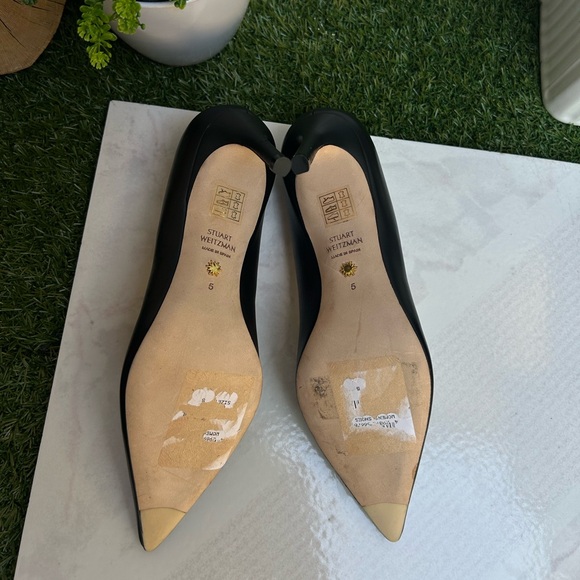 Stuart Weitzman Anny Pointed-Toe Slip-On
Pumps black 75 women size 5 New - Picture 15 of 17
